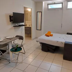 https://charmant-studioapartment.fr-paris.fr